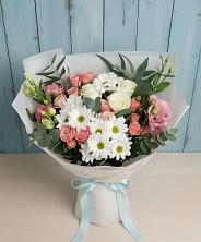 Букет цветов из:  Розы, Лизиантусы и Хризантемы в Горном Саратовская область