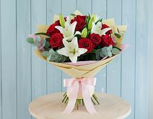 Букет цветов из:  Лилии и Розы #REPLACE_PRED# Горном Саратовская область