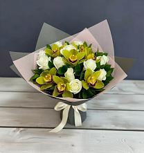 Букет цветов из:  Орхидеи и Розы в Горном Саратовская область