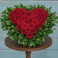 Цветочная композиция из Розы в виде сердца в Горном Саратовская область