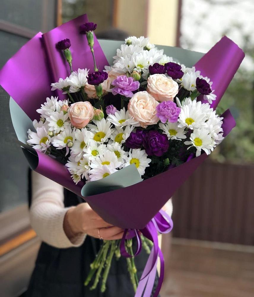 Букет цветов из: Хризантемы, Гвоздики и Розы в Горном Саратовская область