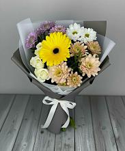 Букет цветов из:  Розы, Герберы и Хризантемы в Горном Саратовская область