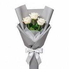 Букет 3 белые розы в Горном Саратовская область
