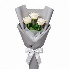 Букет 3 белые розы в Горном Саратовская область