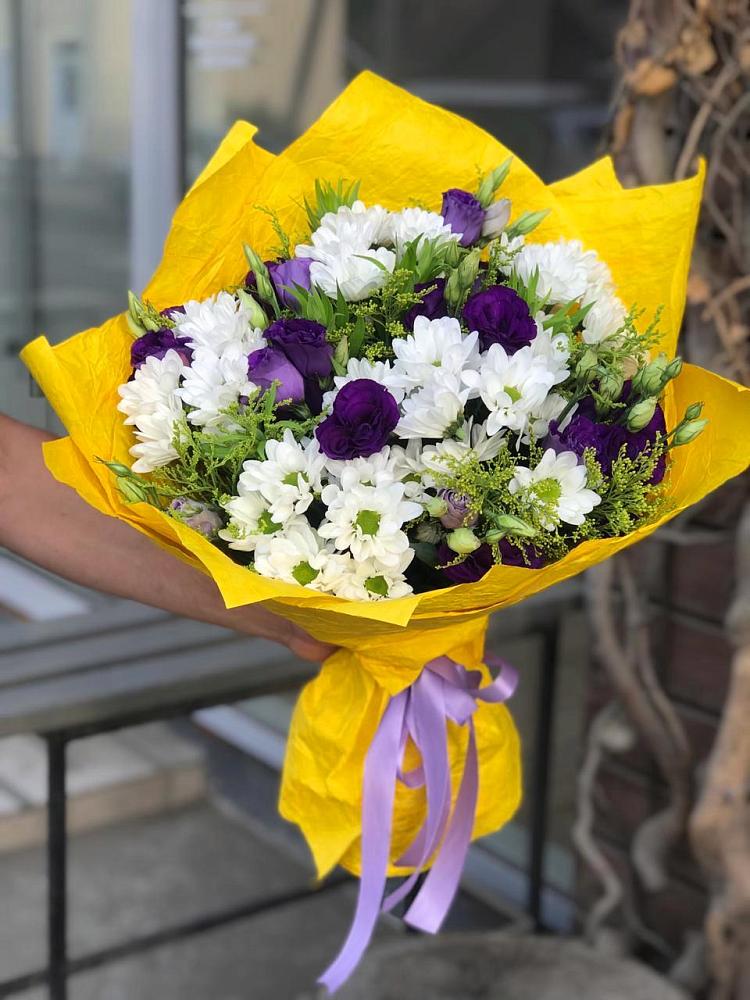 Букет цветов из: Ирисы, Хризантемы и Ромашки в Горном Саратовская область
