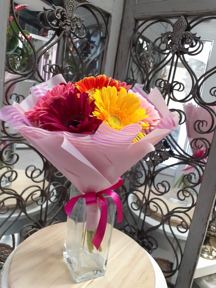 Букет цветов из: Герберы в Горном Саратовская область