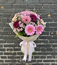 Букет цветов из:  Герберы и Хризантемы в Горном Саратовская область